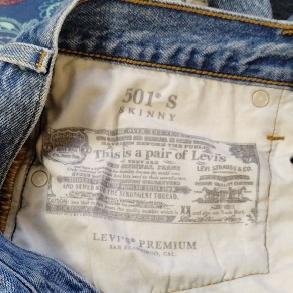 Levi's 501s Distressed Skinny Jeans Button Fly Sz 27x28 - Picture 7 of 12